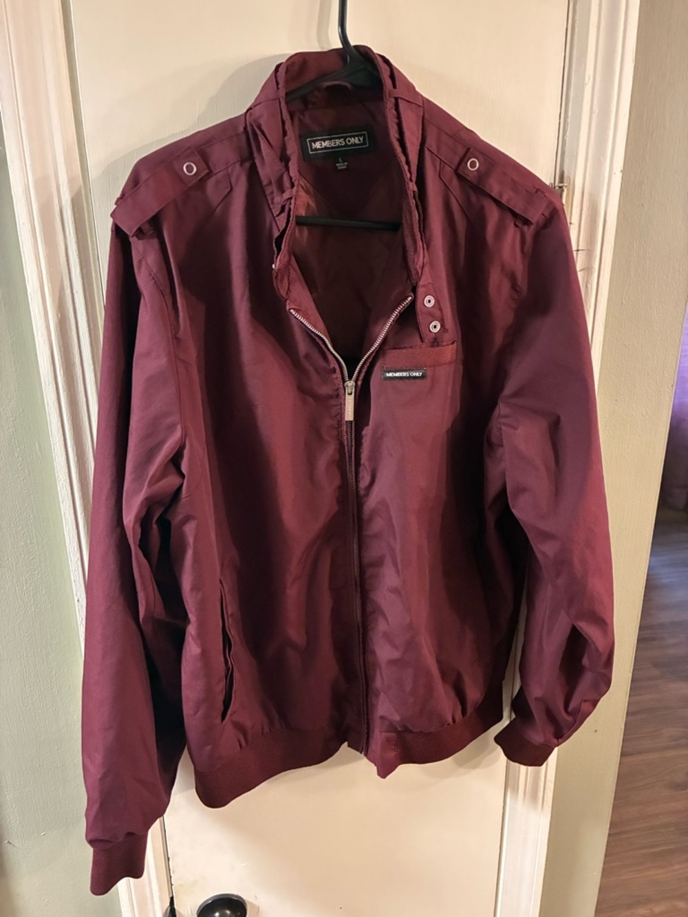 Men’s Large Members Only Zip Up Burgundy Bomber Jacket Windbreaker Lined Coat